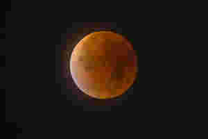 14. mars blir det blodmåne