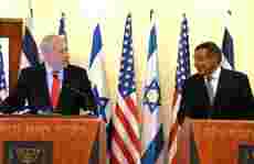 Mens Paneta er i Israel godkjenner USA nye sanksjoner mot Iran