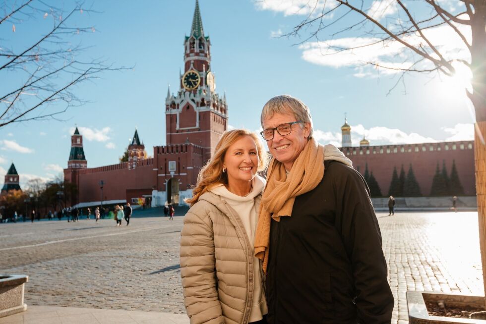 Randi Merete og Mats Ola Ishoel har bodd og jobbet i Russlands hovedstad Moskva i 25 år. Nå sliter hun med å komme seg hjem til Russland fra Norge. Han forsøker å komme seg ut, på en planlagt ferie.
 Foto: Privat