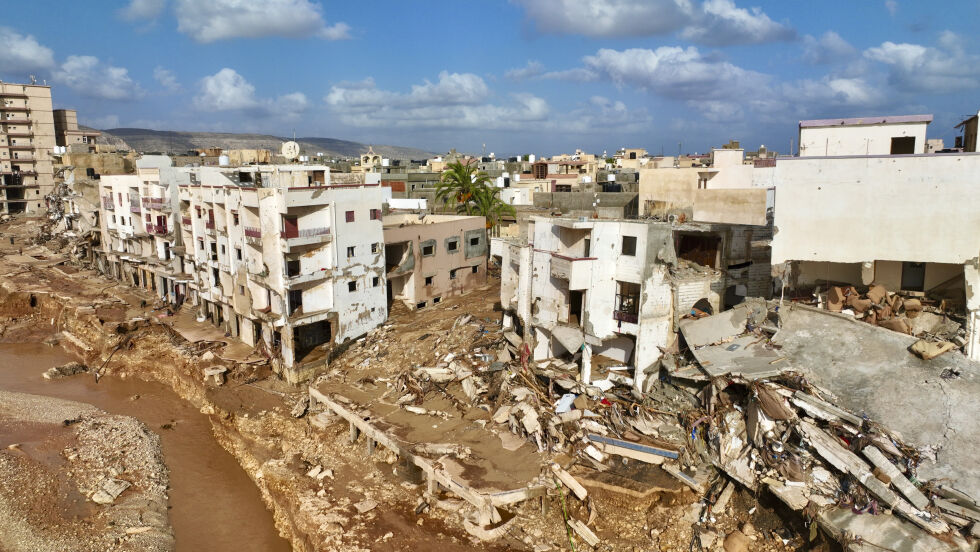 Store ødeleggelser i Derna etter den massive flommen, som beskrives som en tsunami.
 Foto: Jamal Alkomaty / AP / NTB