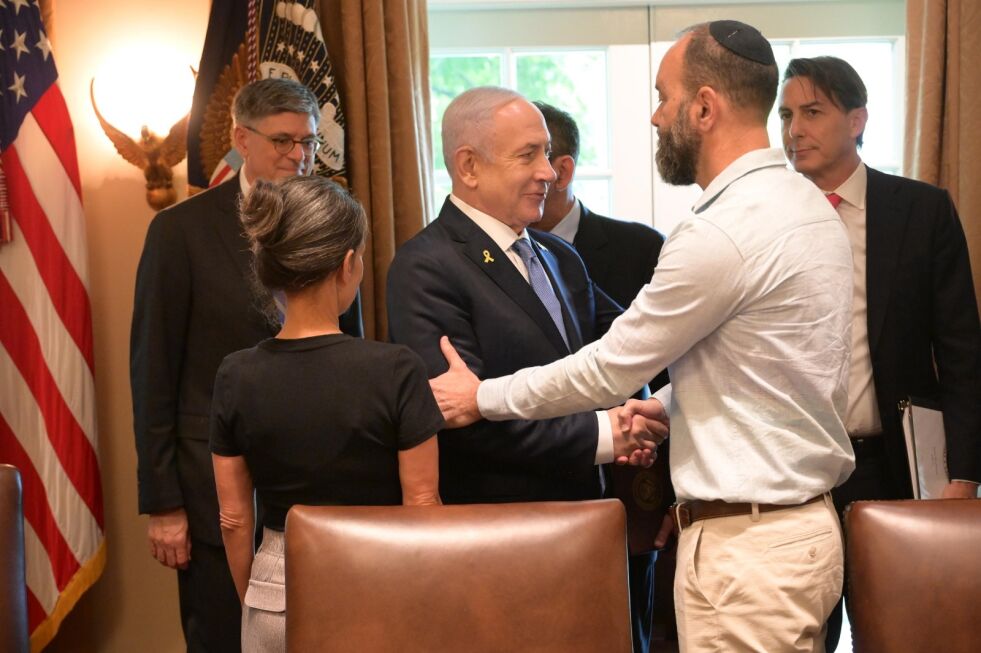Det var sterke møter i Det hvite hus i går, torsdag 25. juli, mellom statslederne Benjamin Netanyahu og Joe Biden og familiemedlemmer av gisler.
 Foto: Amos Ben-Gershom (GPO)