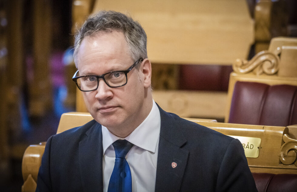 Samferdselsminister Jon-Ivar Nygård endrer bompengeordningen for bilister uten brikke.
 Foto: NTB