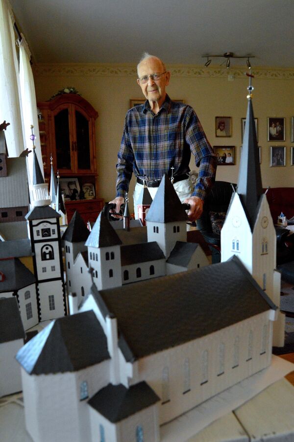 Leif (92) har bygd et par hundre kirker