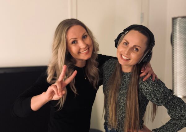 Søstre lager kristne sanger for barn og unge