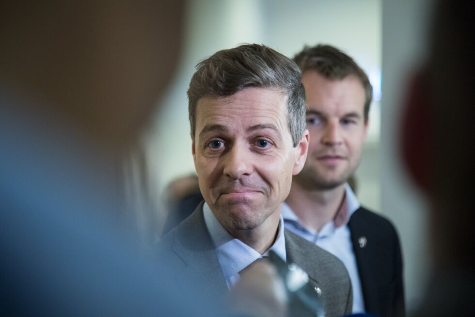 KrF-leder Knut Arild Hareide sier han ikke ønsker å felle regjeringen, men kan ikke gi noen garantier. Foto: Heiko Junge / NTB scanpix