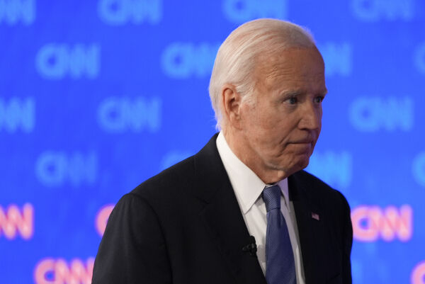 Biden vurderer løpende om han skal trekke seg