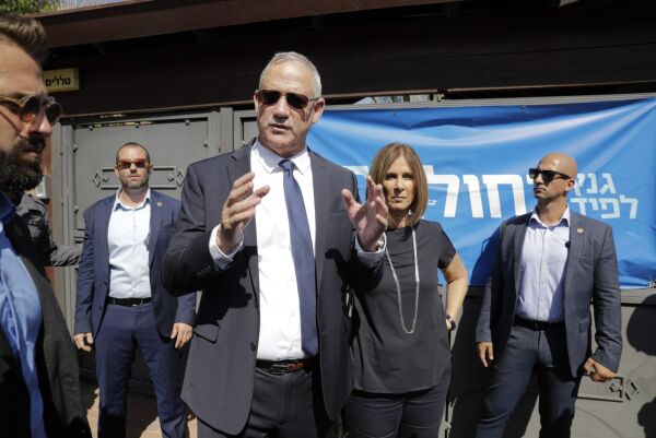 Uavgjort mellom Netanyahu og Gantz