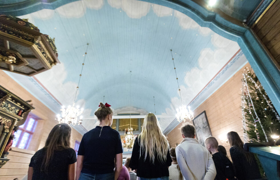 Fra en skolegudstjeneste i Leinstrand kirke.
 Foto: Gorm Kallestad / NTB