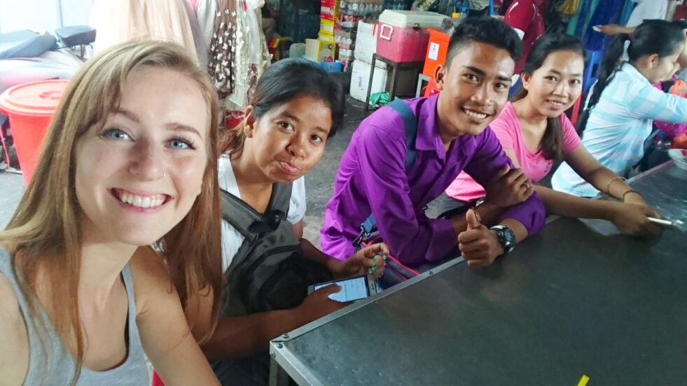 KAMBODSJA: Gjennom prosjektet, Jivet of Cambodia, sørger Rebekka Slettebø for at også fattige og arbeidsløse får en ny mulighet, ved at hun trener unge kvinner i å sy. Foto: Privat
 Foto: Privat
