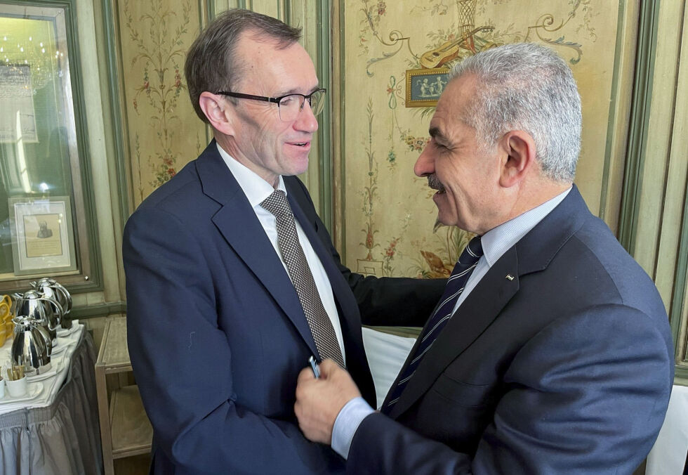 Utenriksminister Espen Barth Eide møtte Mohammad Shtayyeh i München 18. februar.
 Foto: Utenriksdepartementet / Handout / NTB