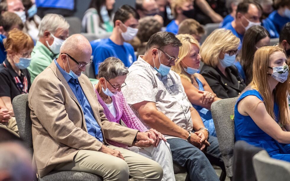 Medlemmer i Cornerstone Ministries church utenfor Pittsburgh deltar i bønn. Illustrasjonsbilde.
 Foto: Alexandra Wimley / NTB