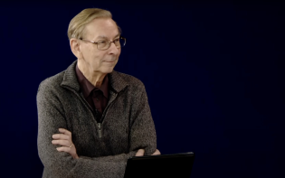 Tøff 90-åring arrangerer møte om skapelse og evolusjon