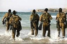 På øvelse med Israels commando-soldater