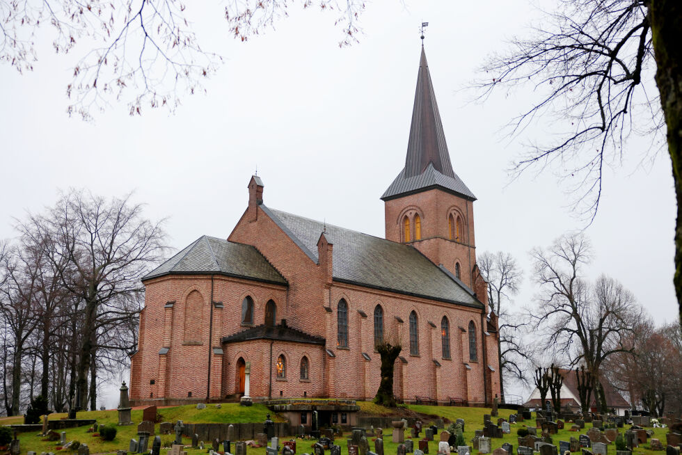 Lønnsoppgjøret i kirken kom til enighet like etter midnatt onsdag, etter en halv dags forhandlinger. Her Asker kirke. Illustrasjonsfoto.
 Foto: Ørn E. Borgen / NTB