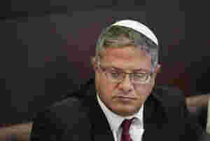 Ministre truer med å velte Netanyahus regjering