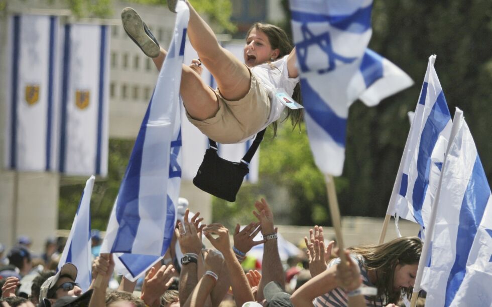 Tusenvis av jøder feirer nasjonaldagen i Jerusalem. Illustrasjonsbilde.
 Foto: Dan Balilty / NTB