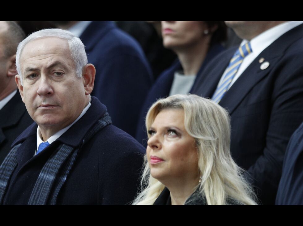 ETTERFORSKES: Israelsk politi anbefaler korrupsjonstiltale mot statsminister Benjamin Netanyahu og hans kone Sara Netanyahu. Foto: AP / NTB scanpix