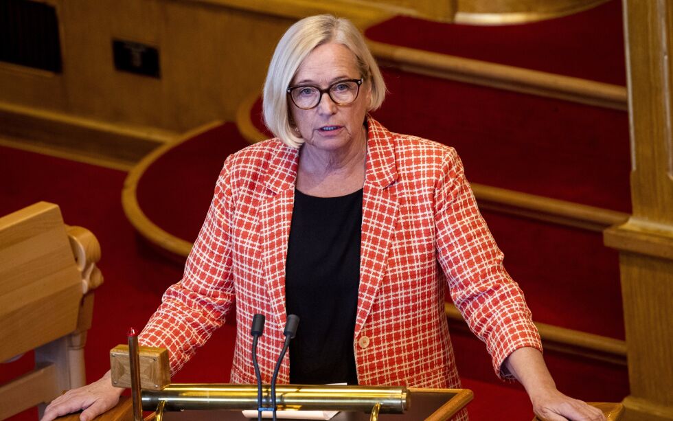 Parlamentariske leder Marit Arnstad i Sp mener Norge bør vurdere Russlands Sputnik V-vaksine.
 Foto: Terje Pedersen / NTB