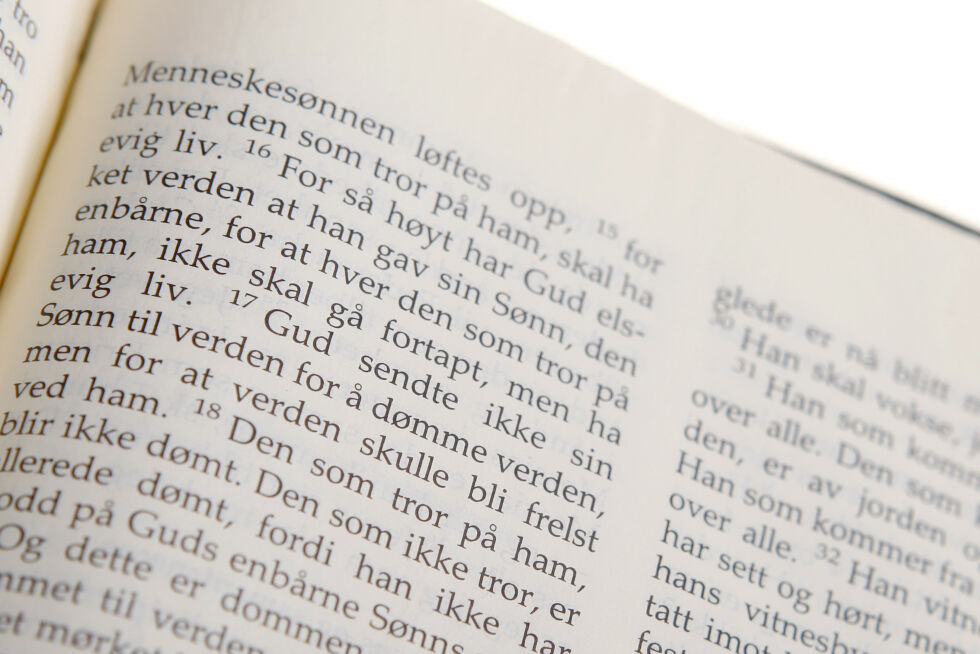 Unge briter mener Bibelen bør forbys om man ikke kan redigere i tekster som kan oppfattes som støtende på enkeltindivider.
 Foto: Håkon Mosvold Larsen/NTB