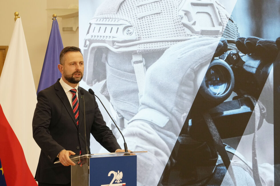 Polens forsvarsminister Wladyslaw Kosiniak-Kamysz presenterte mandag planen om styrking av forsvaret øst i landet, mot gensen til Belarus.
 Foto: Czarek Sokolowski / AP / NTB