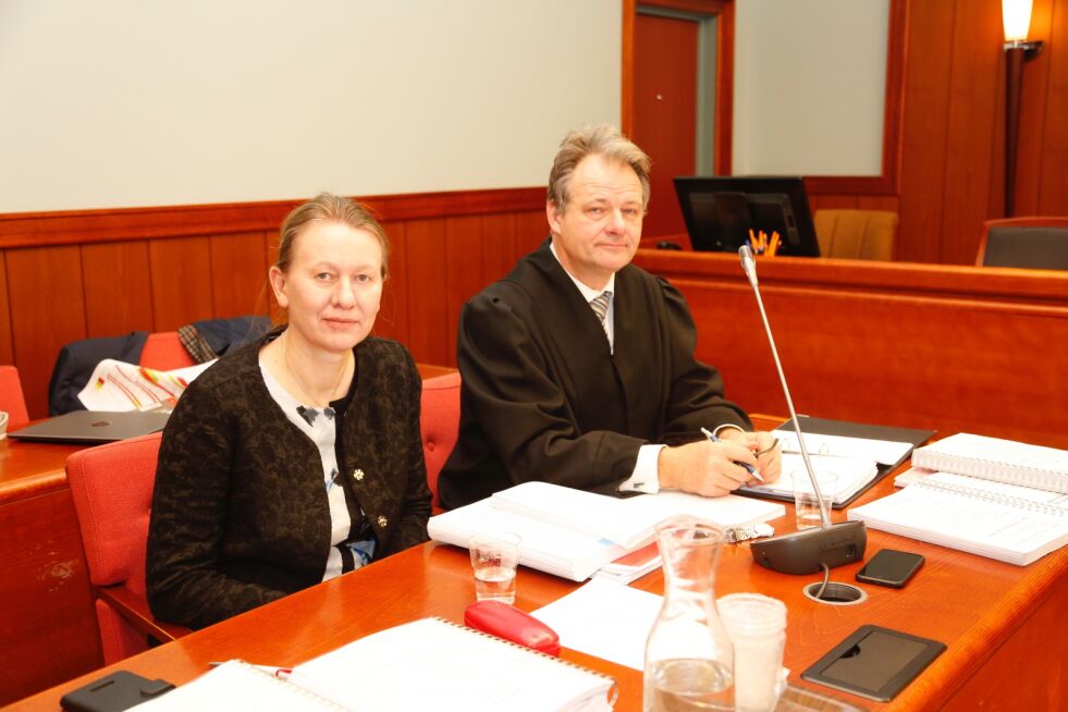FORTSATT KAMPKLARE: Katarzyna Jachimowicz og hennes advokat Håkon Bleken er klare til å ta saken om fastlegers samvittighetsfrihet opp i Høyesterett.
 Foto: Tor-Bjørn Nordgaard