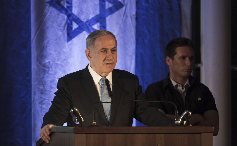 Israels statsminister Benjamin Netanyahu har et spesielt forhold til Uganda etter at hans bror Yonatan døde der i 1976 under det israelske kommandoraidet for å befri hundre gisler som var tatt til fange av terrorister.
 Foto: Dan Balilty/NTB Scanpix