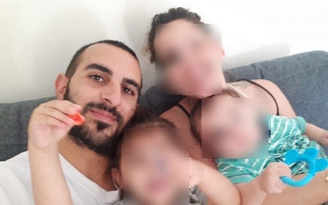 Familiefaren Yotam Otavia (31) ble drept på sitt hjemsted på Vestbredden av en palestinsk knivterrorist 26. juli. Foto: Privat