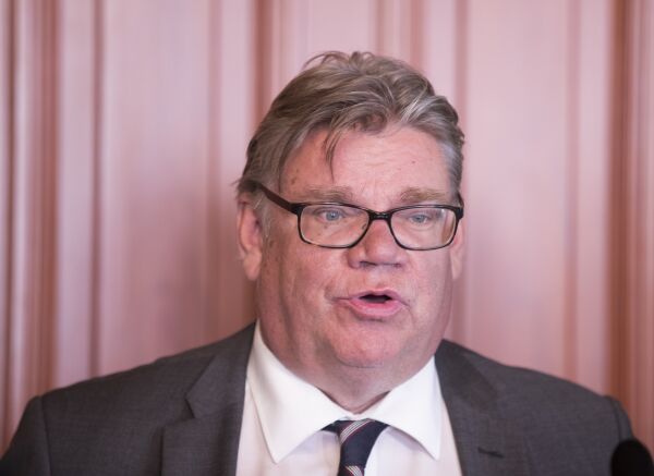 Finlands utenriksminister i hardt vær etter abortprotest