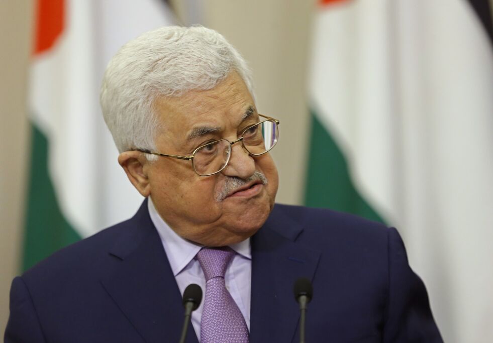 De palestinske selvstyremyndighetenes president Mahmoud Abbas og hans regjeringsmedlemmer har sikret seg solid lønnsøkning, mens andre offentlig ansatte ikke får utbetalt lønn på grunn av pengemangel.
 Foto: NTB Scanpix