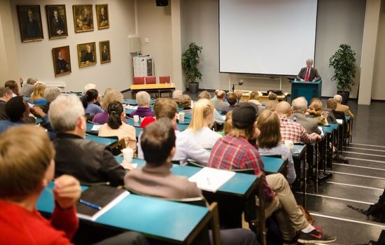 Studenter strømmer til kristne læresteder