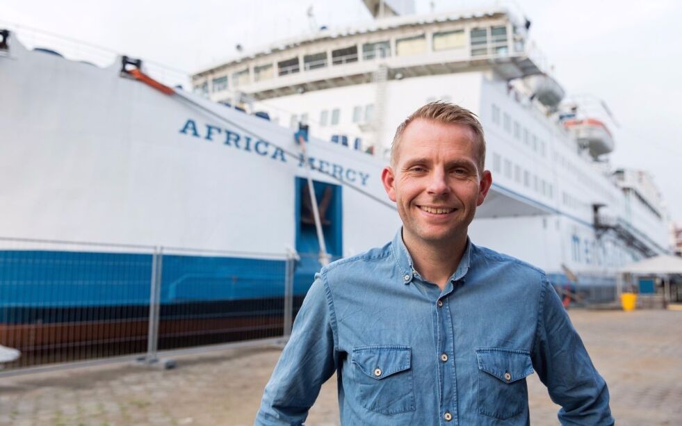 Roger Vassnes, nasjonal leder for Mercy Ships Norge forteller at det nye skipet utruster organisasjonen til å gi helsehjelp av høyeste kvalitet blant noen av verdens fattigste.
 Foto: Shawn Thompson