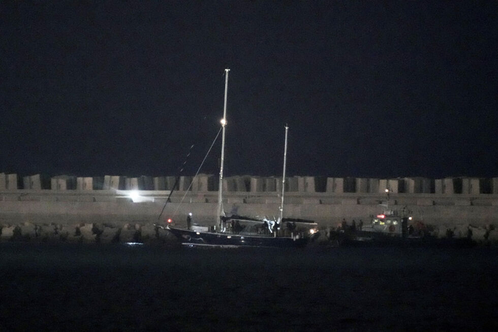 Seilbåten Madleen lå mandag kveld ved kai i Ashdod.
 Foto: Leo Correa / AP / NTB