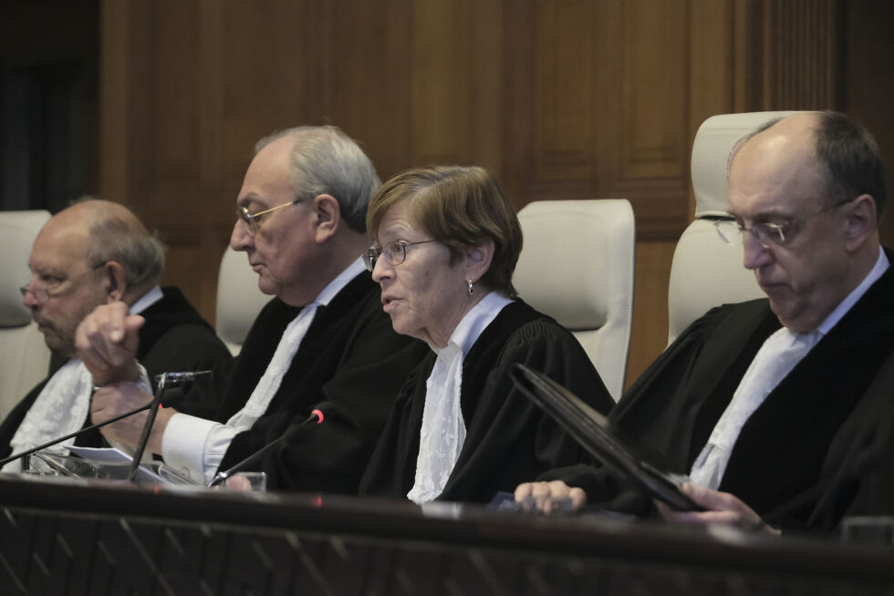 ICJ-dommer Joan Donoghue leste opp kjennelsen i FN-domstolen i Haag.
 Foto: Patrick Post / AP / NTB