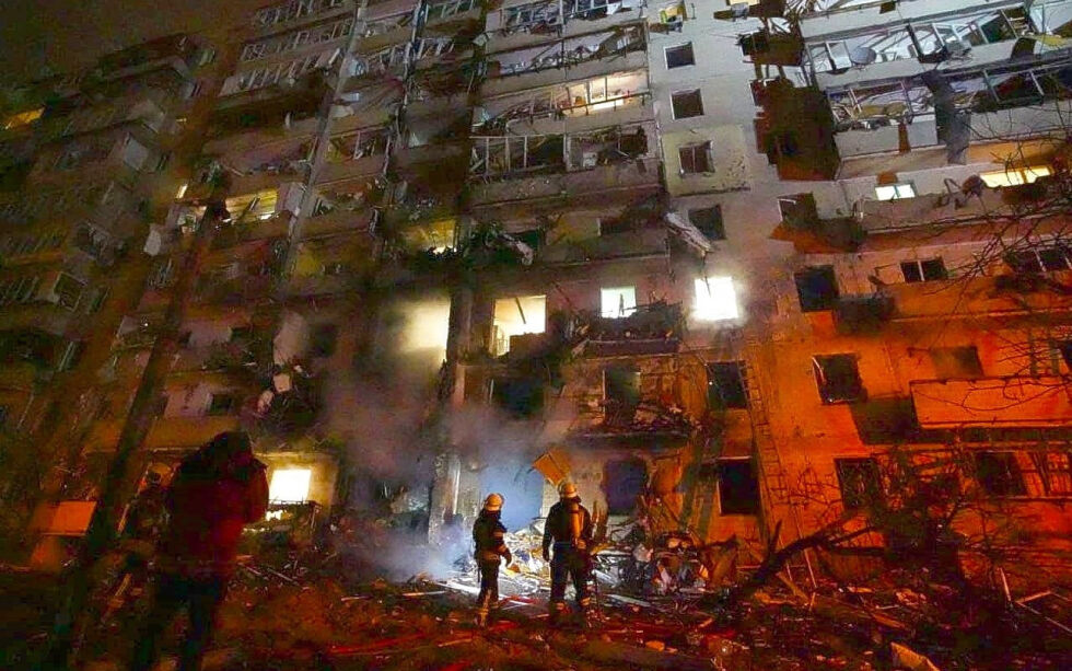 STORE SKADER: Et bilde av en bombet bygning, som Jan Hoholm har fått sendt fra Ukraina.
 Foto: privat