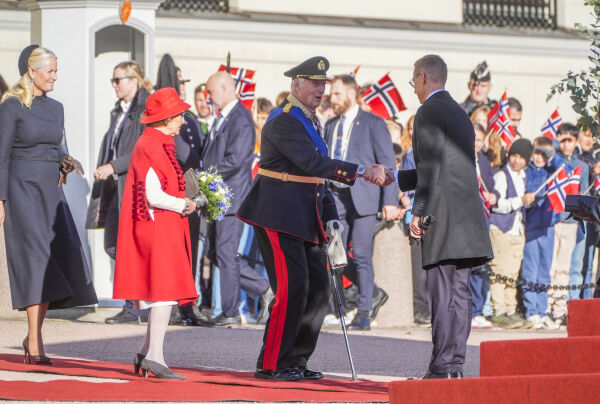 Kong Harald tok imot Finlands president
