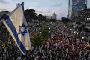Tusenvis demonstrerer i Israel med krav om gisselavtale