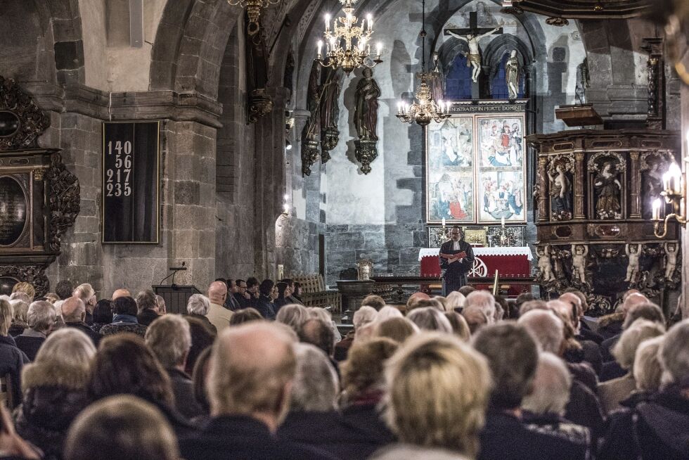 KIRKENE ÅPNER: Nå blir det igjen mulig å fylle kirkene, som her i Mariakirken i Bergen på dette bildet fra 2017.
 Foto: Magnus Skrede / Den norske kirke