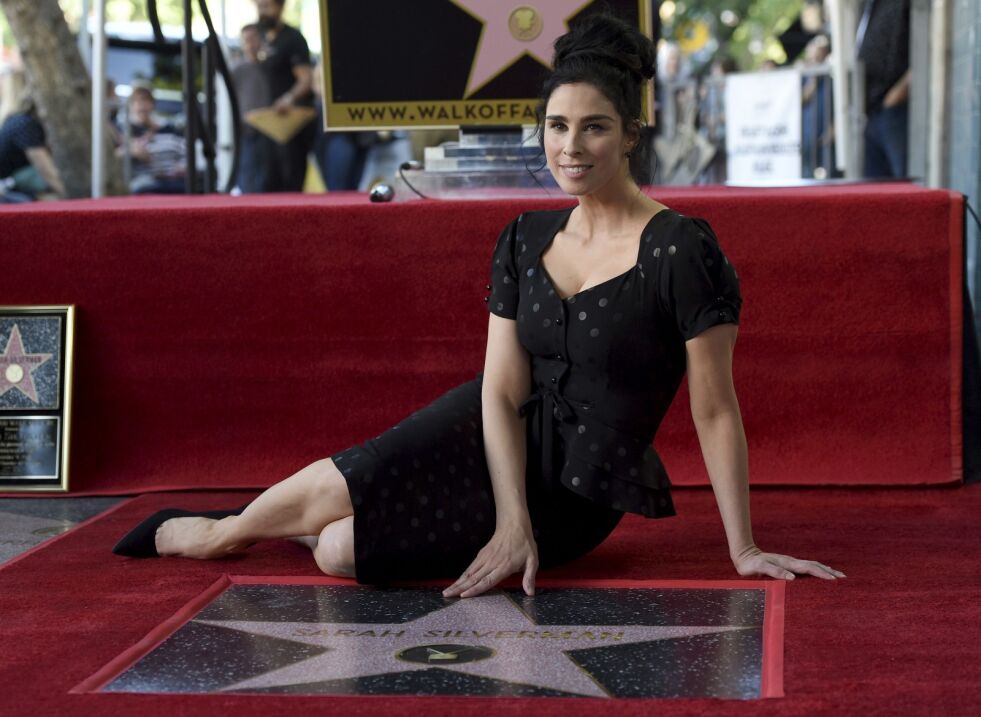 Komiker Sarah Silverman fikk sin Hollywood Walk of Fame stjerne i 2018.
 Foto: Chris Pizzello/NTB Scanpix
