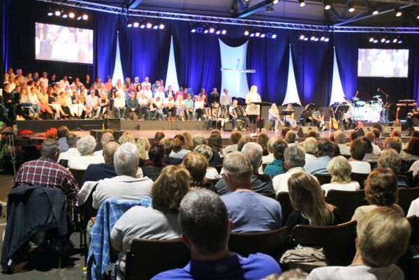 Står opp for evangeliet og Israel