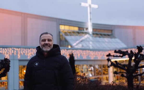 Ber om forbønn for hardt skadet pastor