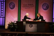 McCain best i menighetsdebatt