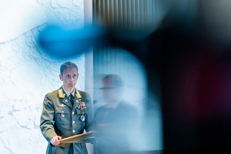 Forsvarssjef Eirik Johan Kristoffersen under en pressekonferanse om Forsvarssjefens fagmilitære råd (FMR) i 2023.
 Foto: Fredrik Varfjell / NTB