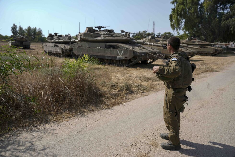 Gaza: En Israelsk soldat ved grensen til Gaza 5. august 2022. IDF har styrket sitt nærvær i området etter trusler fra Islamsk Jihad.
 Foto: NTB/AP Photo/Ariel Schalit