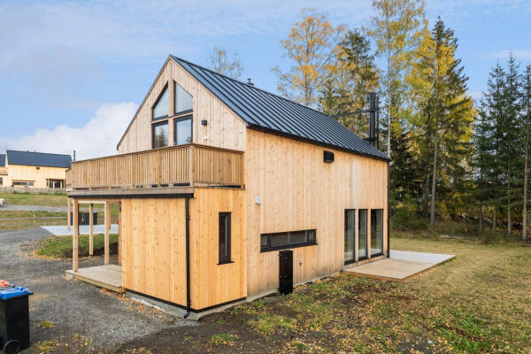 Huset er solgt. Hurra!