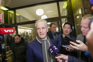 Kun 3 prosent av ledere i norske bedrifter vil Støre skal fortsette