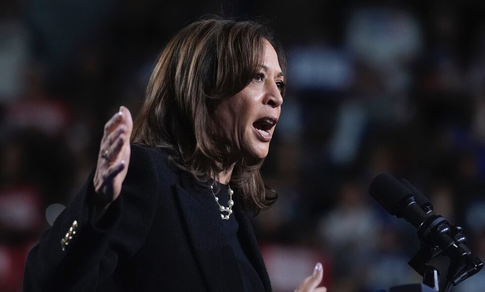 Visepresident Kamala Harris under et valgkampmøte i Pennsylvania 4. november.
 Foto: AP Photo/Jacquelyn Martin/NTB