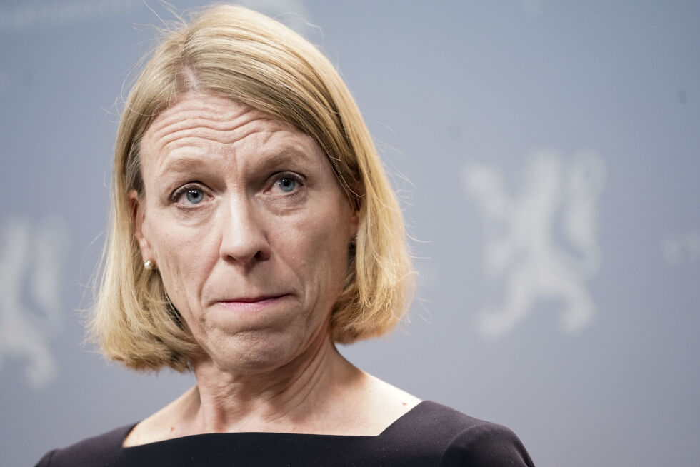 Utenriksminister Anniken Huitfeldt holdt forrige uke en pressekonferanse der hun sa at hun har brutt habilitetsreglene ved ikke å være informert om mannens aksjehandel.
 Foto: Annika Byrde / NTB
