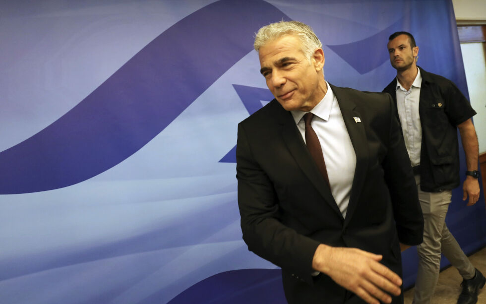 Til tross for skarp kritikk fra Benjamin Natanyahu hevder Israels statsminister Yair Lapid at den nye maritime avtalen med Libanon vil styrke landets sikkerhet og økonomi.
 Foto: Gil Cohen-Magen/AP/NTB