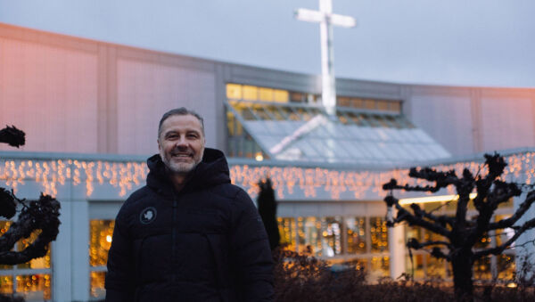 Glede i Livets Ord etter at pastor våknet fra koma