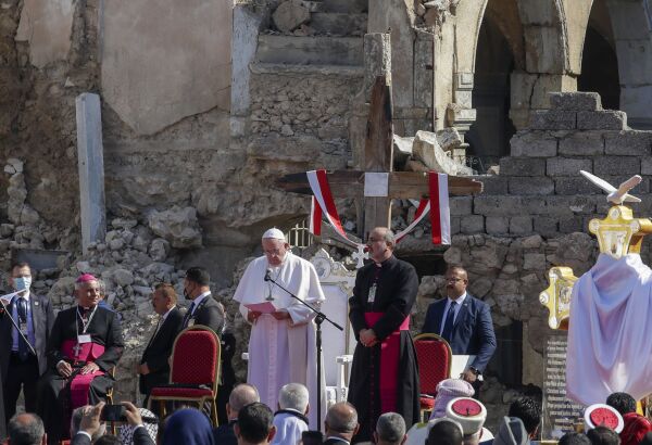 Paven oppfordret om tilgivelse da han besøkte IS-by